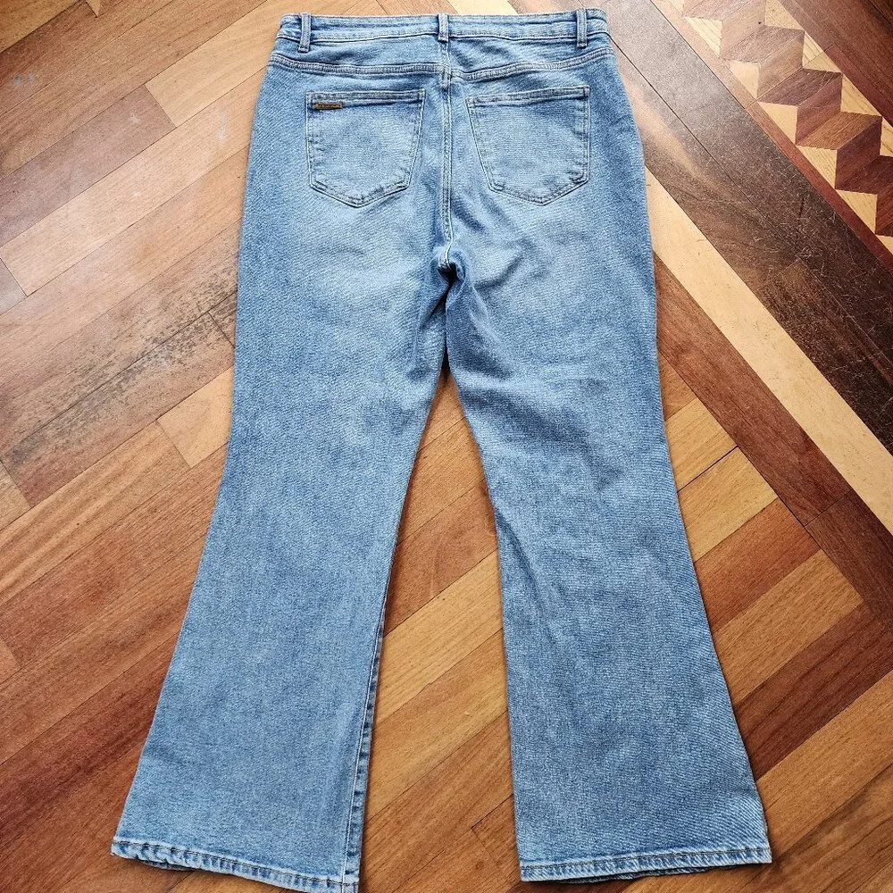 Michael Kors Light Wash Bootcut Flare Jeans Size 14 - Picture 12 of 16